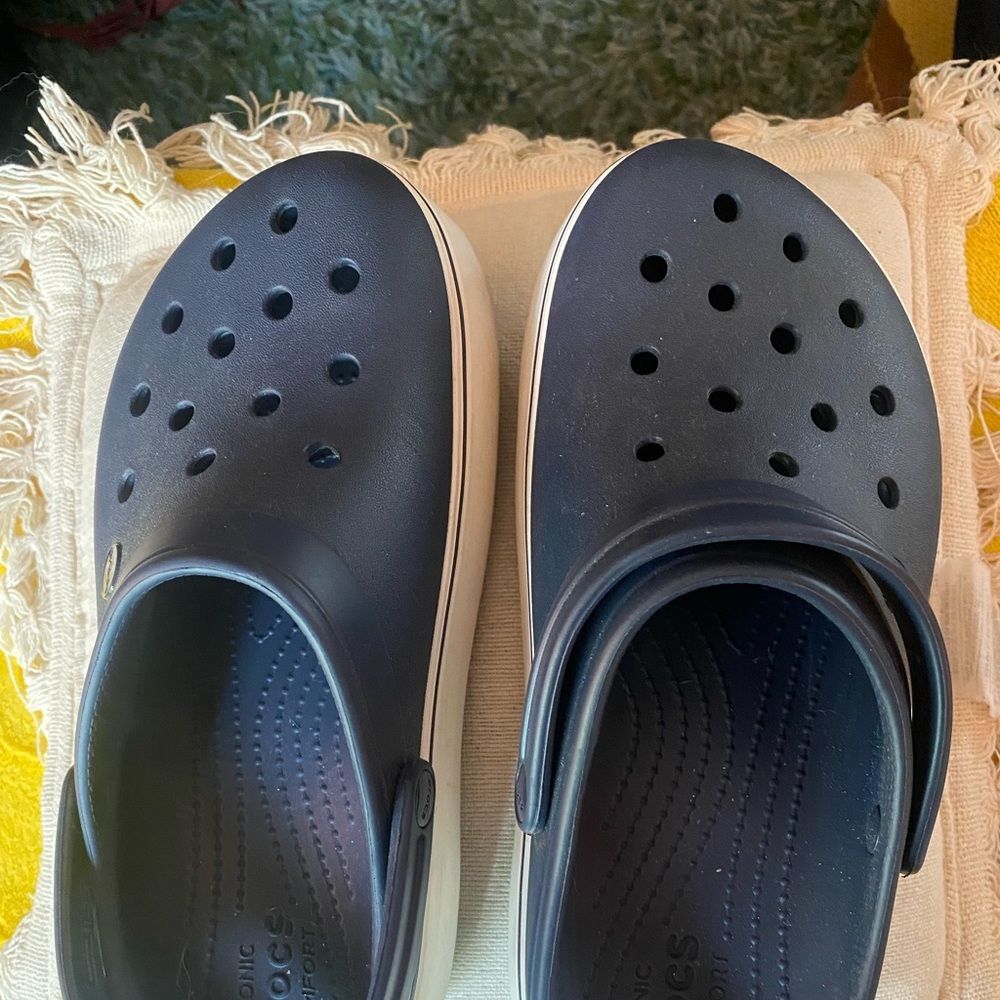 Crocs, Platform, Navy, Unisex Ladies 9, Men 7. Barely worn. Shoe runs small.